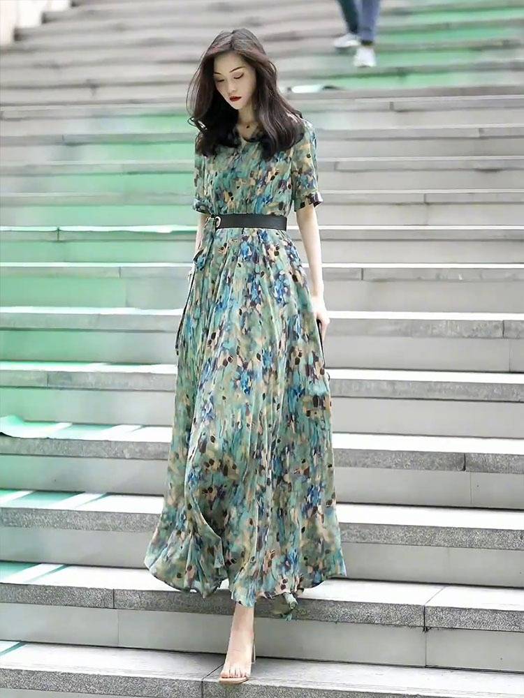 Senior famous celebrity temperament real silk floral long skirt girl