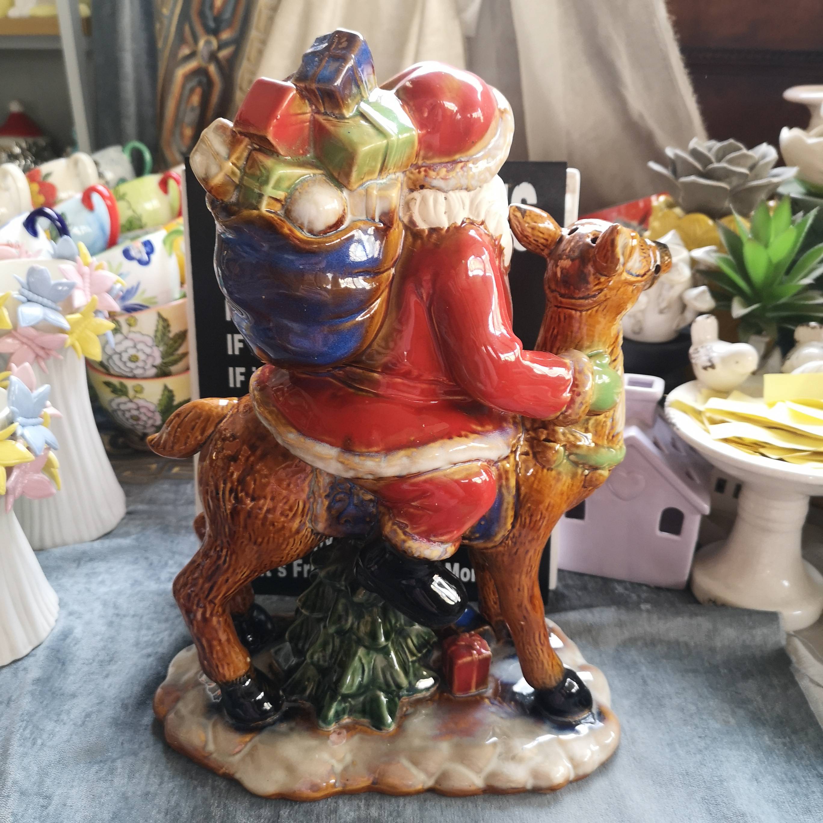 "Ink Porcelain" porcelain craft ceramic kiln becomes Santa Claus riding elk decoration Christmas decorations