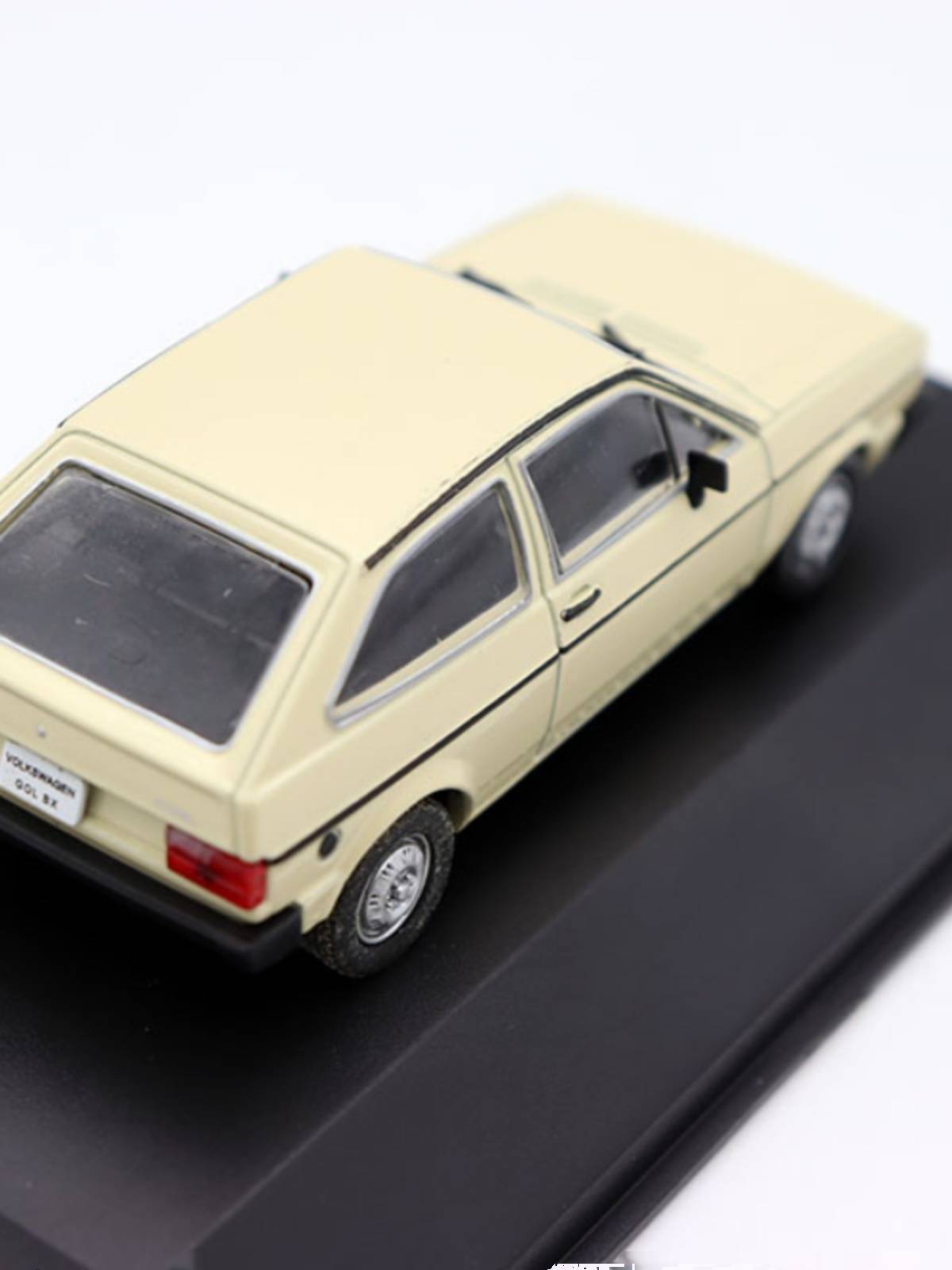 Alloy 1/43 Volkswagen Vehicle model swing