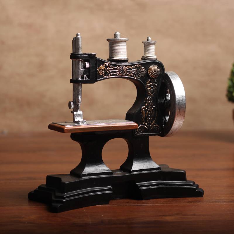 American retro creative sewing machine model swing clothing shop restaurant cafe shop window lane decoration
