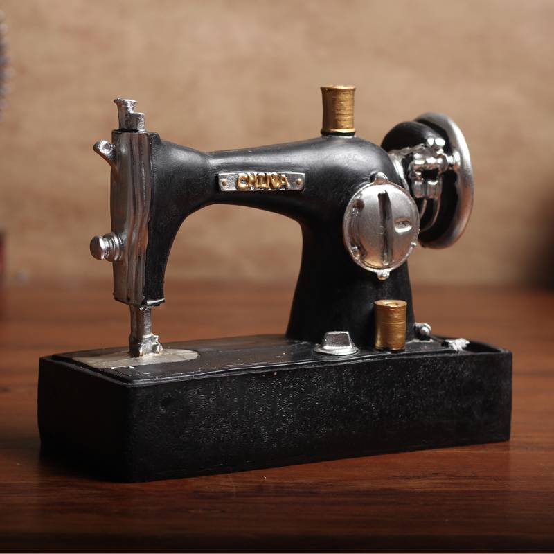 American retro creative sewing machine model swing clothing shop restaurant cafe shop window lane decoration