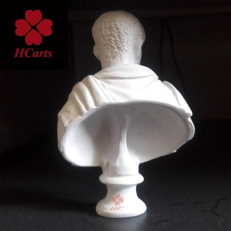 HCARTS mini resin gypsum statue Roman emperor Gatta mini gypsum statue desktop swing hand
