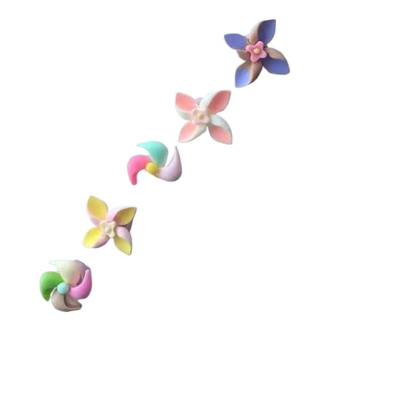 Car new wind car rotating gyro creative decoration sticker small decorative car interior jewelry ladies cute car
