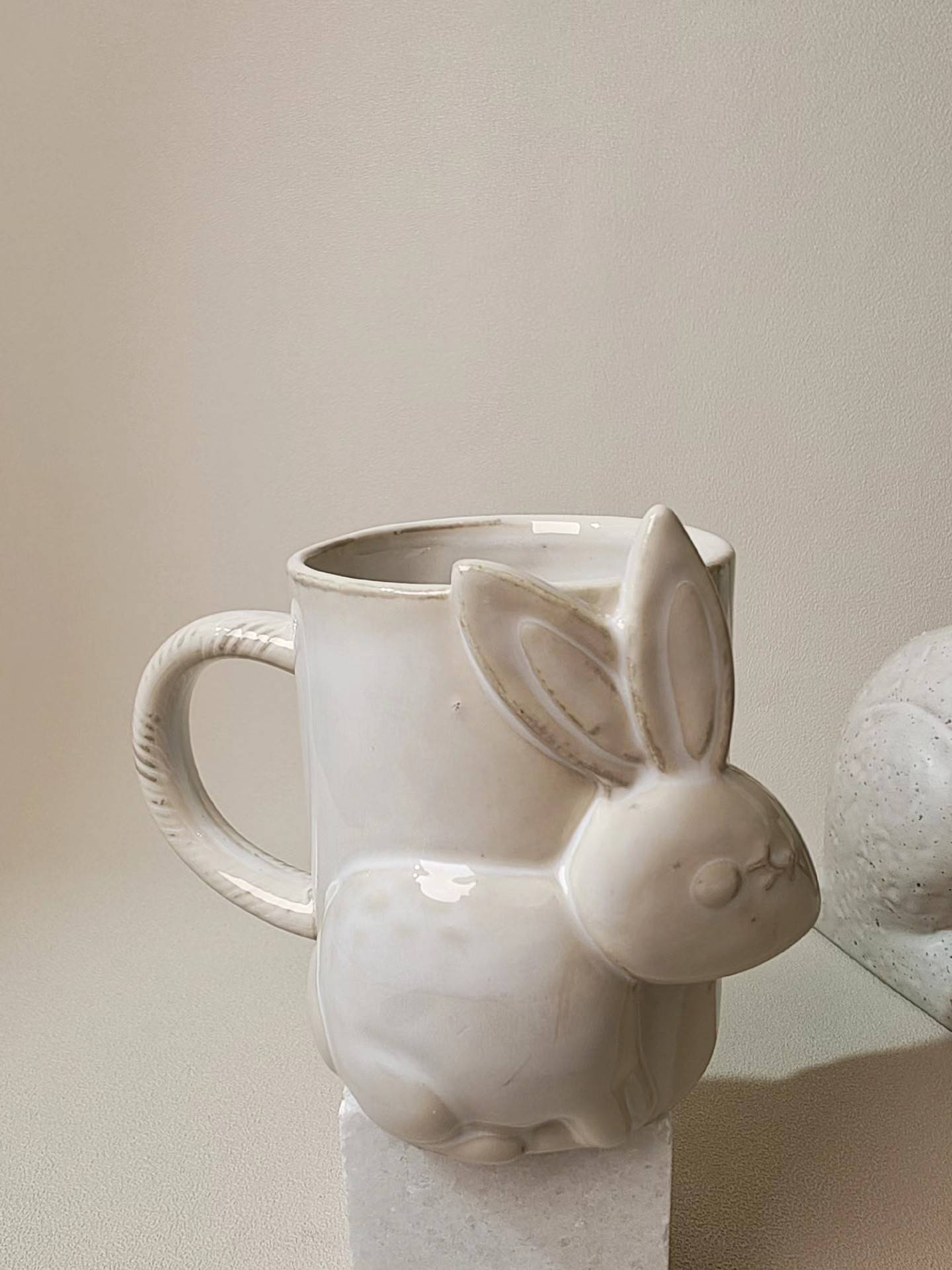 Exit Europe and the United States, Nordic Simple Wind, High -temperature Ceramics Sesame Glaze Rabbit Water Cup · ZA