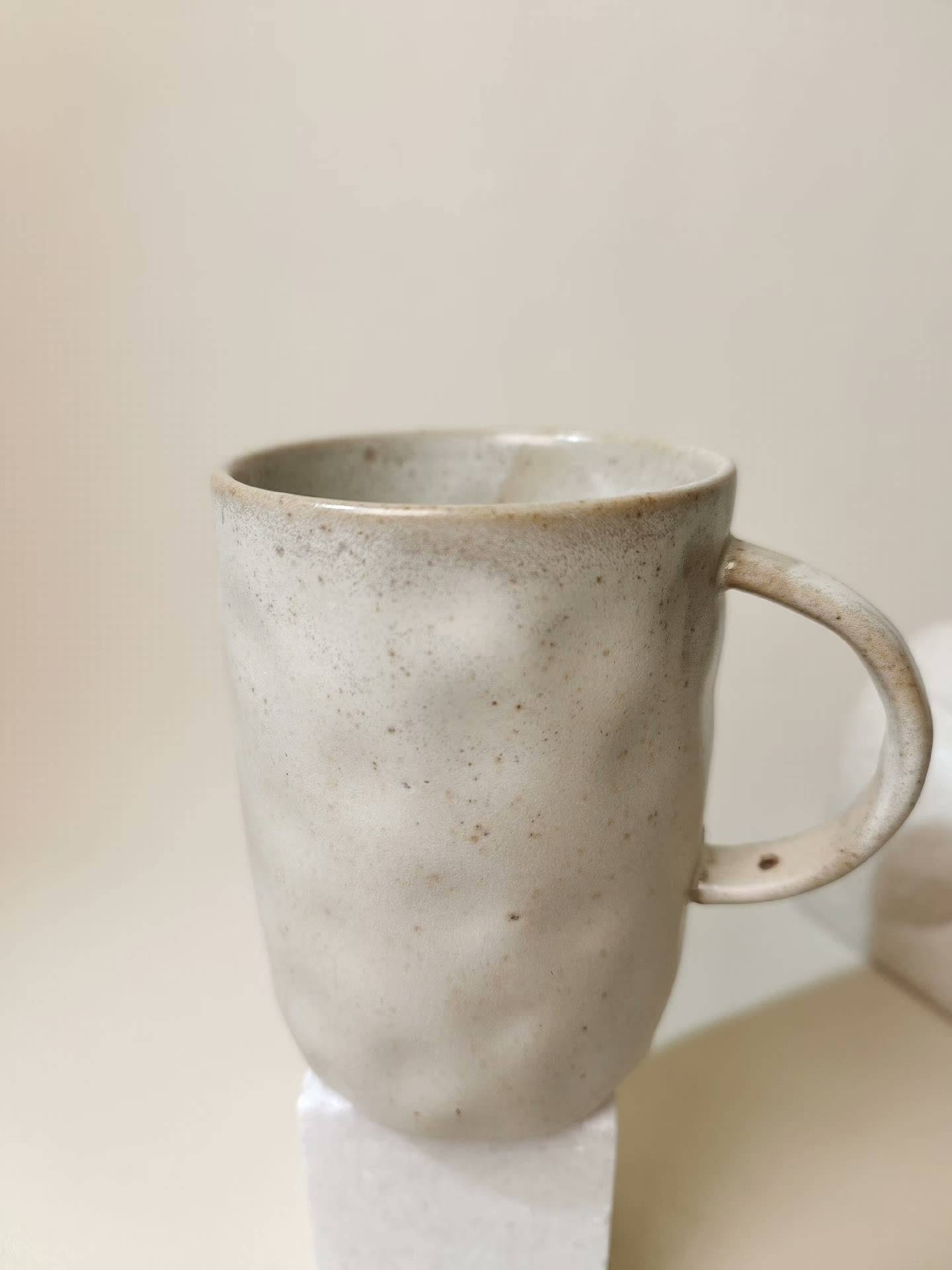 Exit Europe and the United States, Nordic Simple Wind, High -temperature Ceramics Sesame Glaze Rabbit Water Cup · ZA