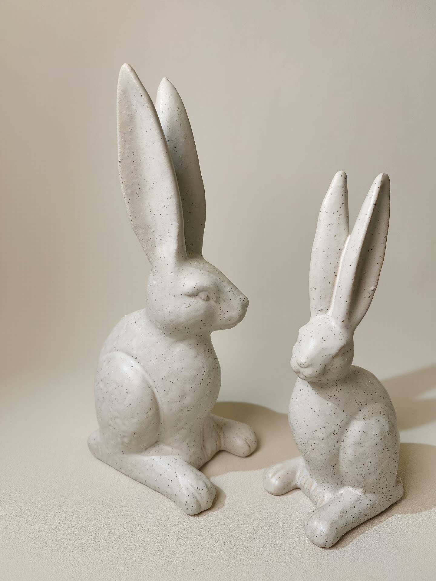 Exit Europe and the United States, Nordic Simple Wind, High -temperature Ceramics Sesame Glaze Rabbit Water Cup · ZA