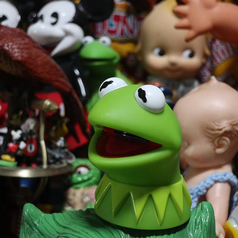 Vintage Japan brought back to Kosimeta frog ornaments