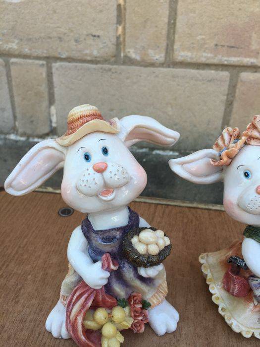 American rural citizen couple lonely grade decoration