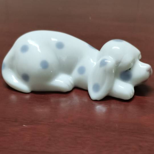 Exit original single -tail hand -painted ceramics lying on Mi Eye cute dog all -porcelain ornaments creative gift crafts