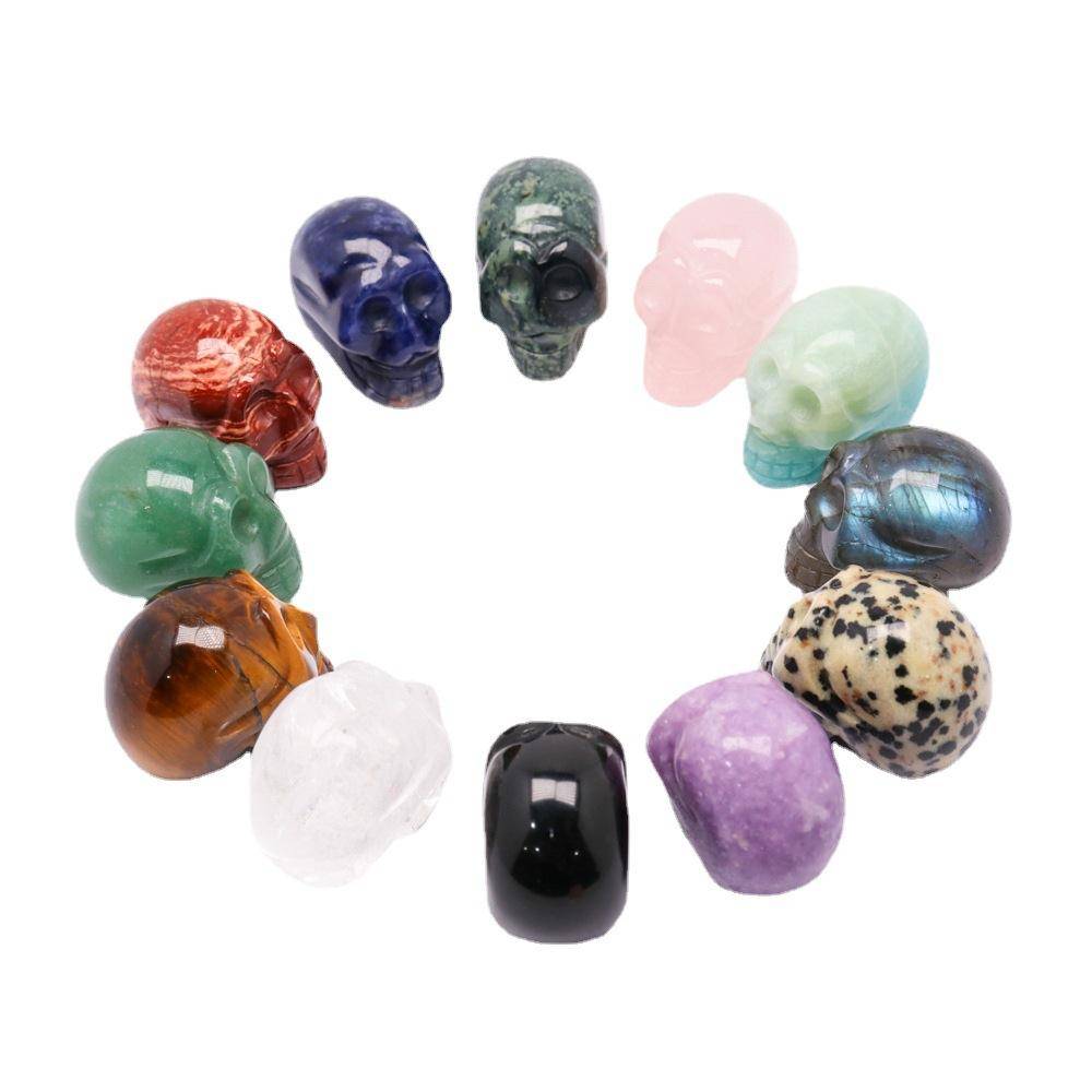 1 -inch mini -natural crystal skull Halloween crafts crystal necklace pendant ornaments