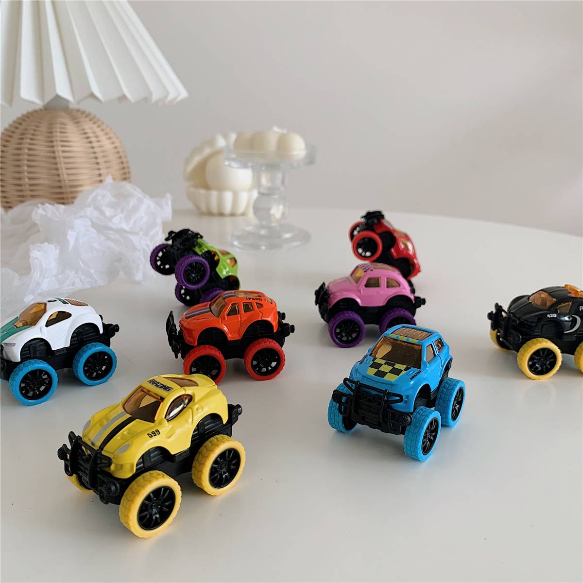 Single mini toy car alloy car to simulate off -road vehicle model inertial boy gift ornaments