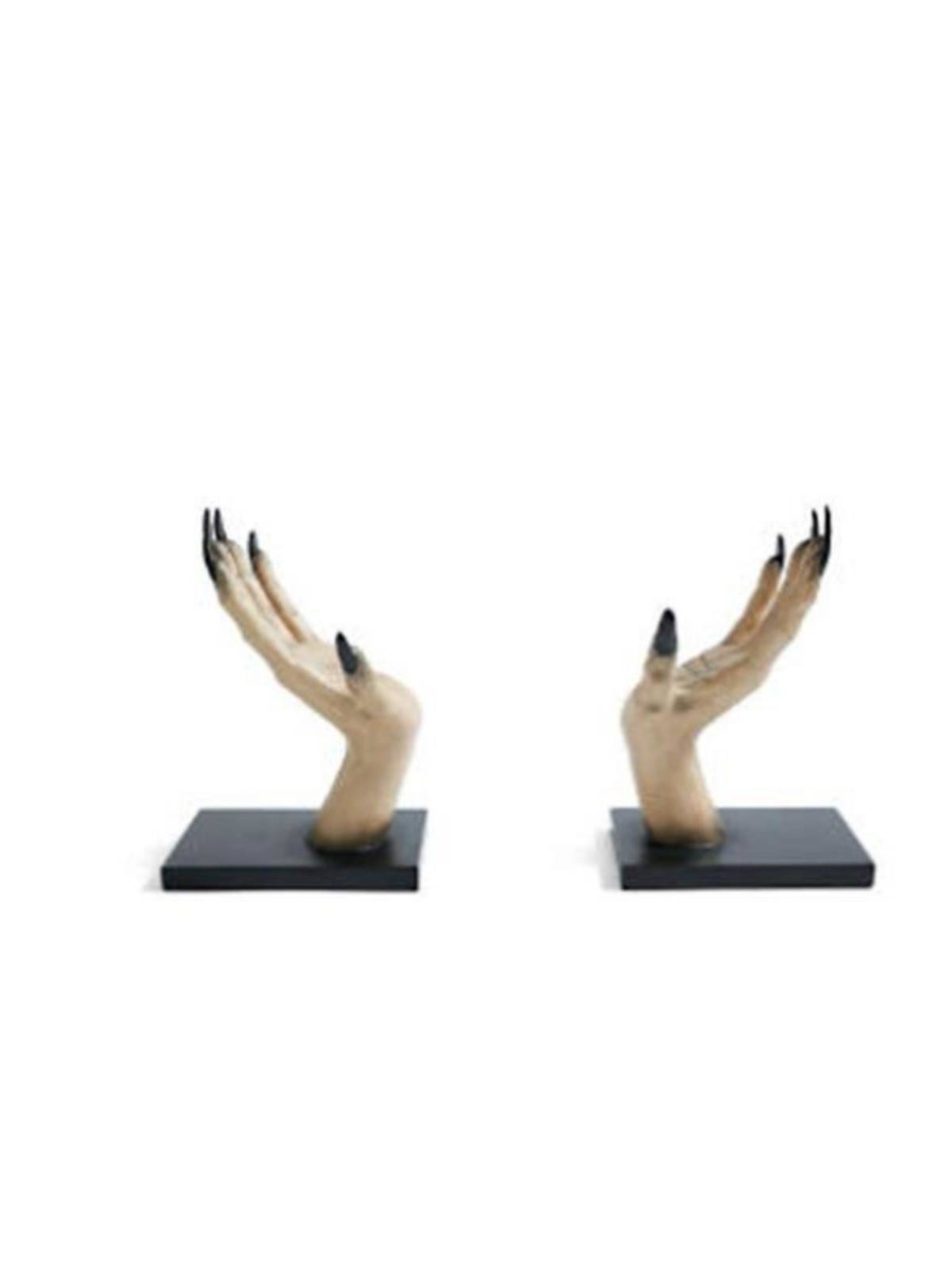 Cross -border independent station Witchy Hand Book Stand Halloween Resin Witch Hand Book Fringe Slash