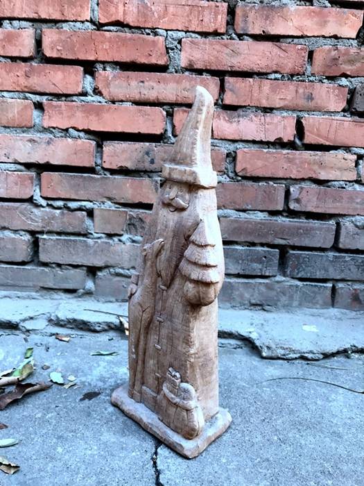 Imitation of wood grain retro to make old Santa decorative decoration