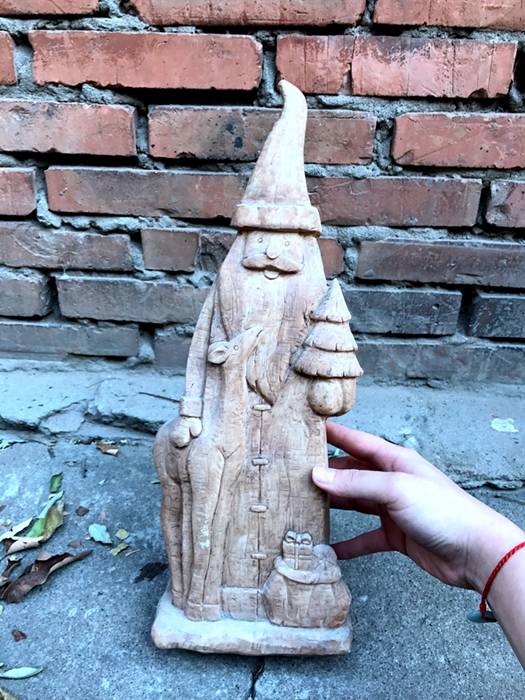 Imitation of wood grain retro to make old Santa decorative decoration