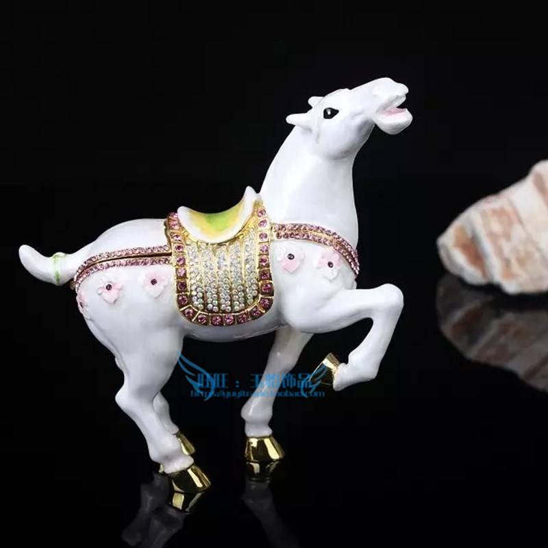 Russian tiny metal crafts zodiac R animal crying white horse decoration home jewelry counters