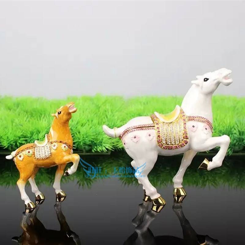 Russian tiny metal crafts zodiac R animal crying white horse decoration home jewelry counters