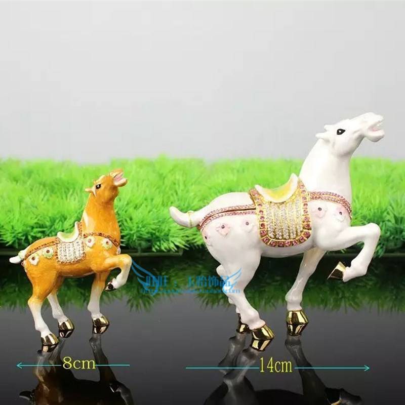 Russian tiny metal crafts zodiac R animal crying white horse decoration home jewelry counters