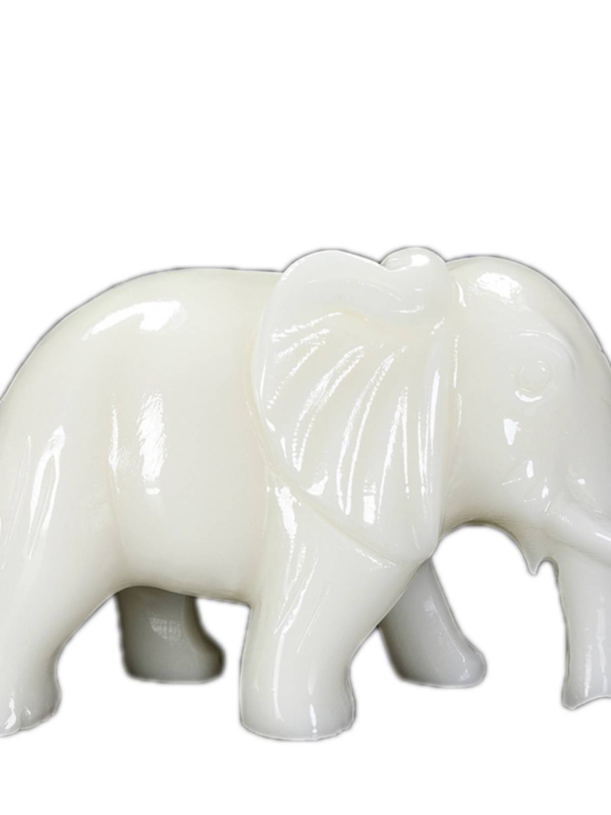 Elephant decoration recruiting wealth and absorbent town Afghanistan white jade