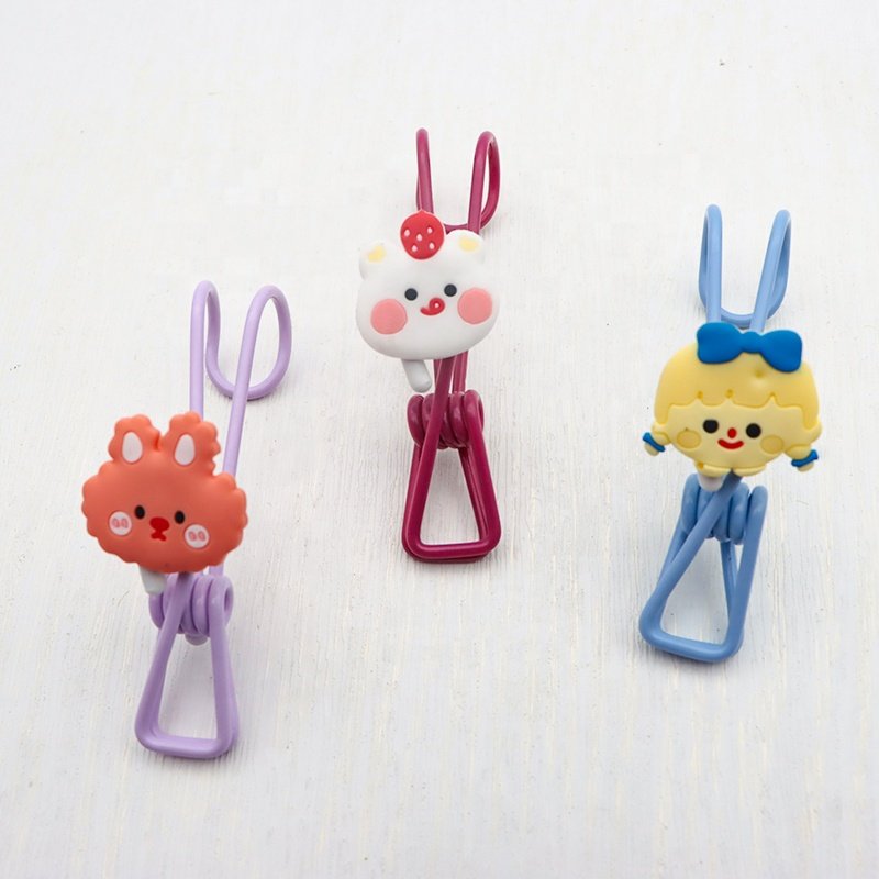 Colorful Plastic Coated Waterproof Adorable Towel Kids Clothes Pegs Clip Hangers Utility Clip with Hook
