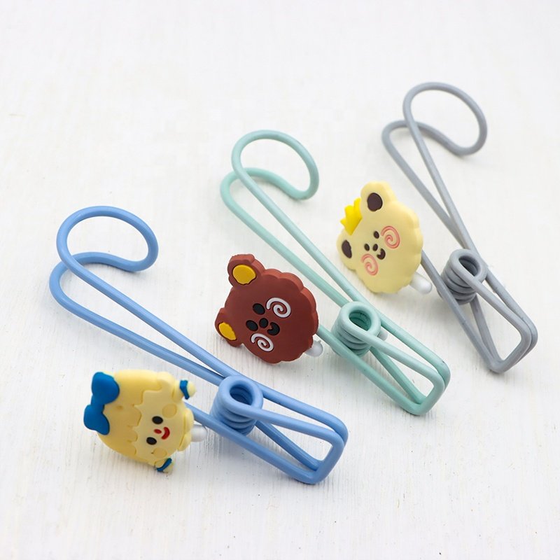 Colorful Plastic Coated Waterproof Adorable Towel Kids Clothes Pegs Clip Hangers Utility Clip with Hook