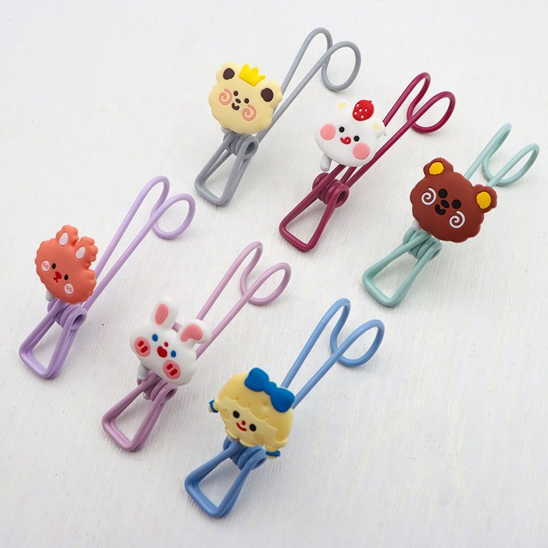 Colorful Plastic Coated Waterproof Adorable Towel Kids Clothes Pegs Clip Hangers Utility Clip with Hook