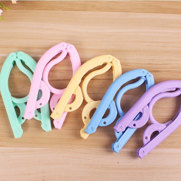 Hot Selling Magic Triangle Clothes Drying Hanger Retractable Portable Clothes Rack Foldable Pull Out Outdoor Hangers