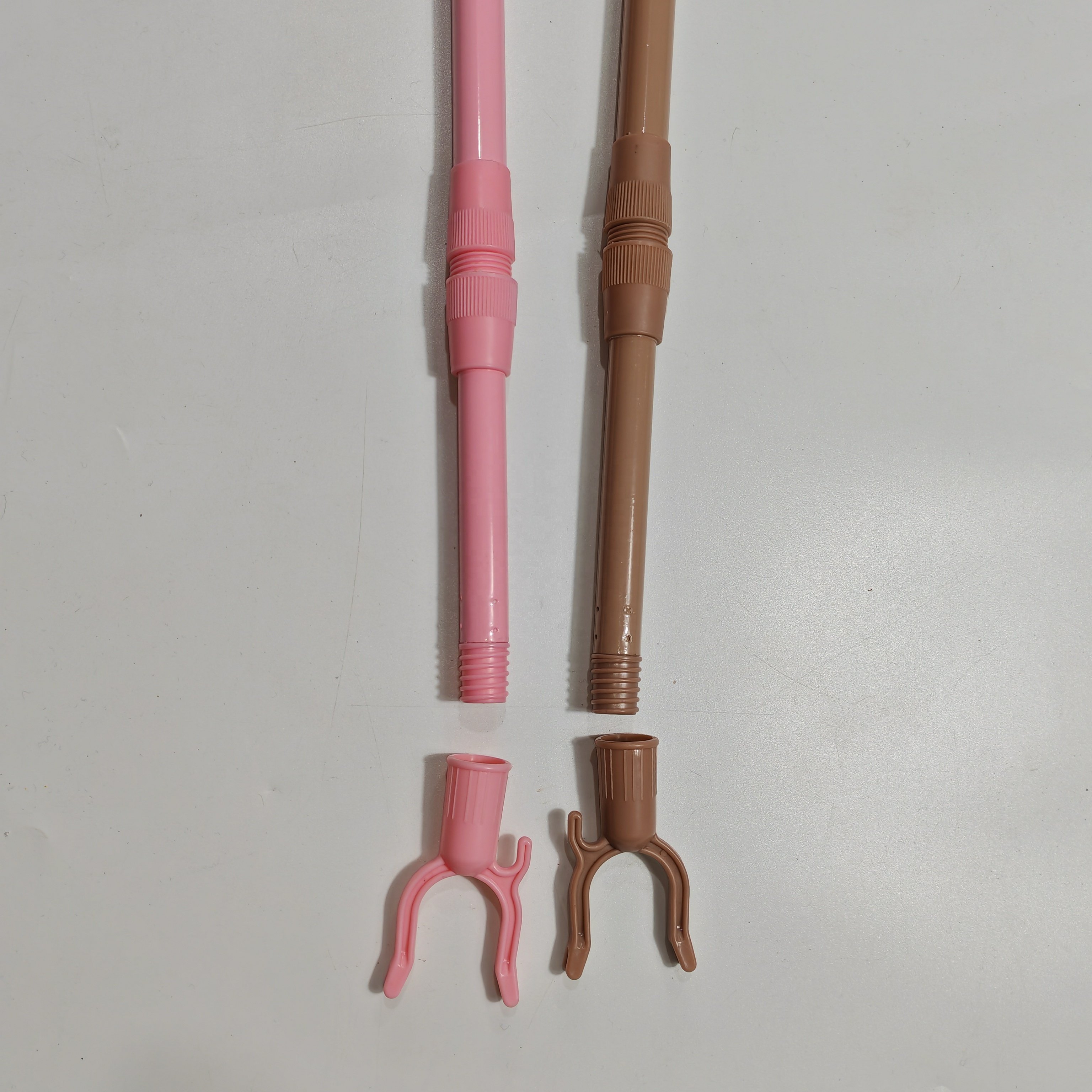 stick with Hook Telescopic Adjustment Glass Cleaner Microfiber Duster Clothing Hanger