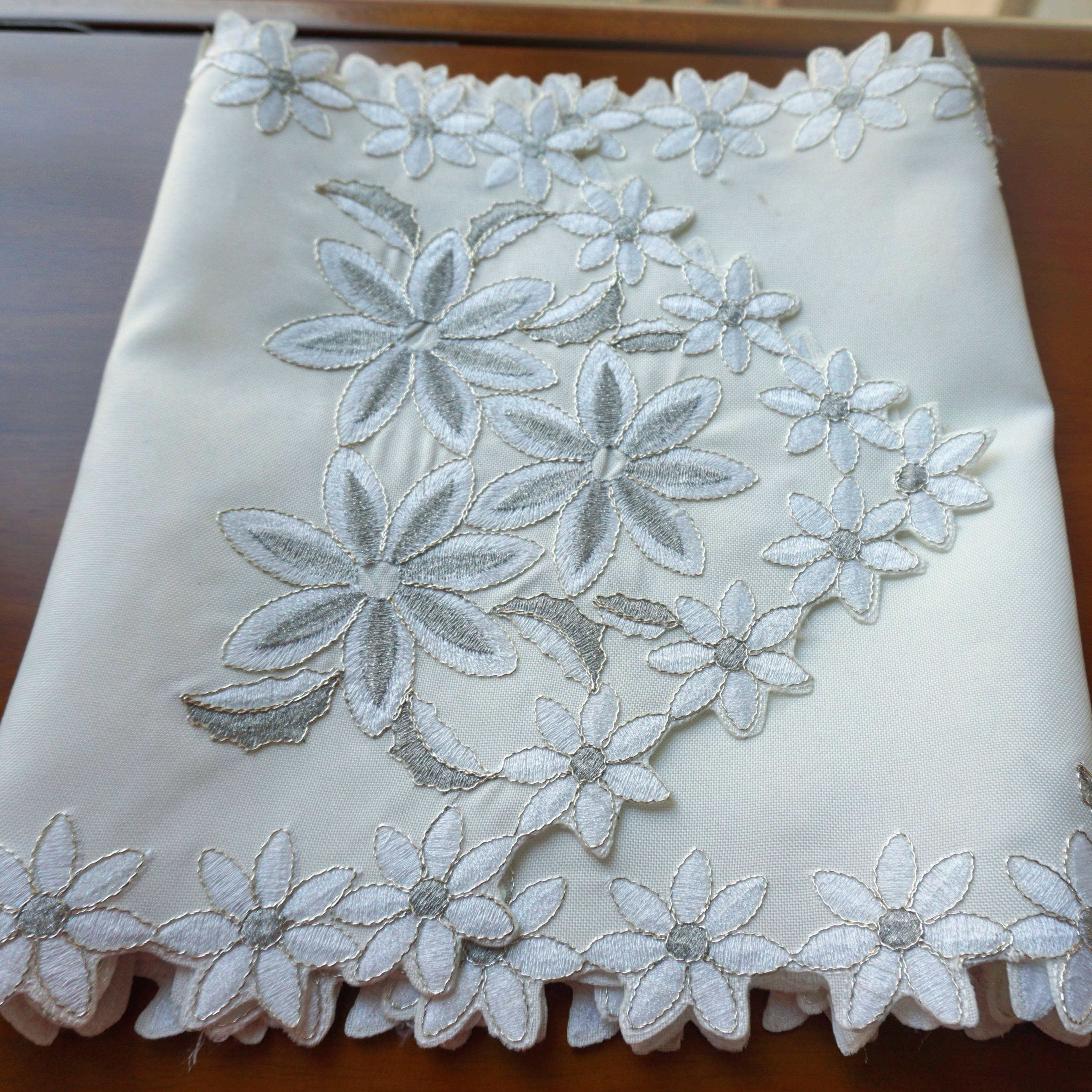 Exit Nordic original tail -tail price break -up sale of heavy workers embroidered embroidery coffee table flag handmade hot side dining table cloth