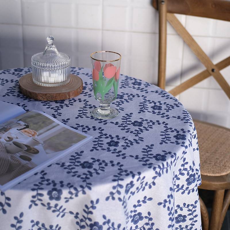 Retro Japanese blue plums vine tablecloth Ins Hanfeng blue and white porcelain cotton linen cloth curtain cloth camera background cloth