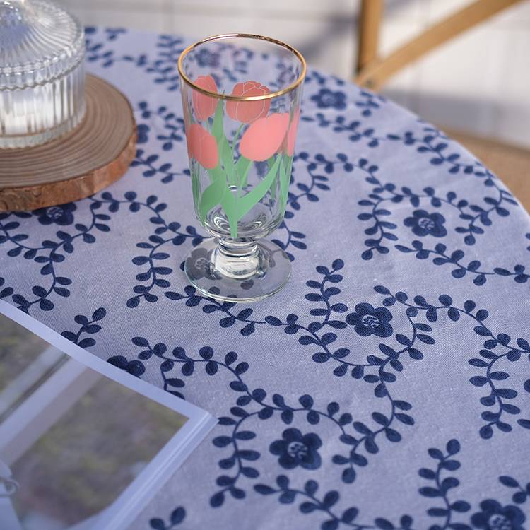 Retro Japanese blue plums vine tablecloth Ins Hanfeng blue and white porcelain cotton linen cloth curtain cloth camera background cloth