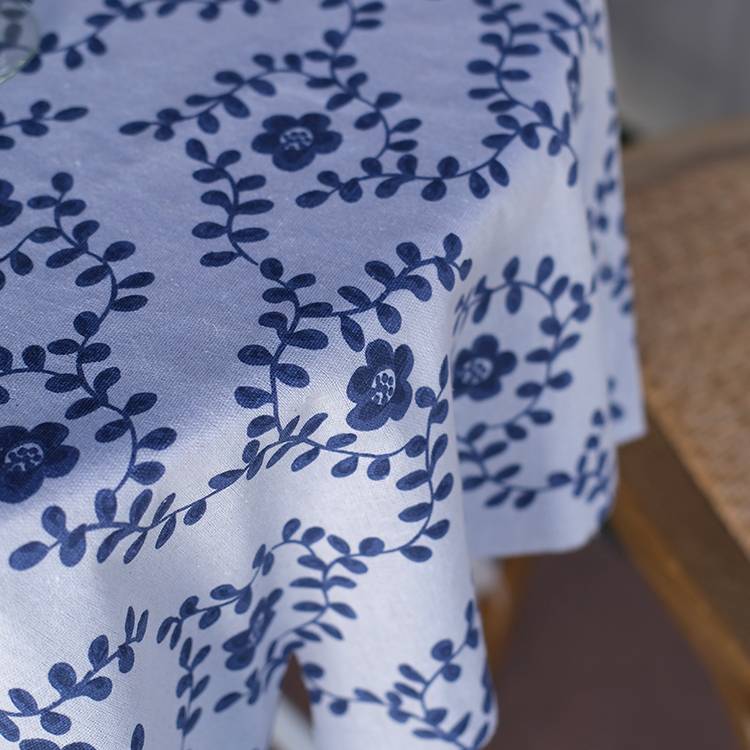 Retro Japanese blue plums vine tablecloth Ins Hanfeng blue and white porcelain cotton linen cloth curtain cloth camera background cloth