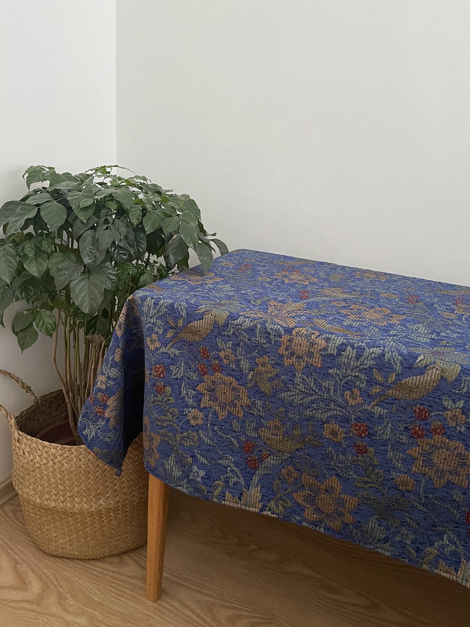 Exit tail Single -style fabric table fabric