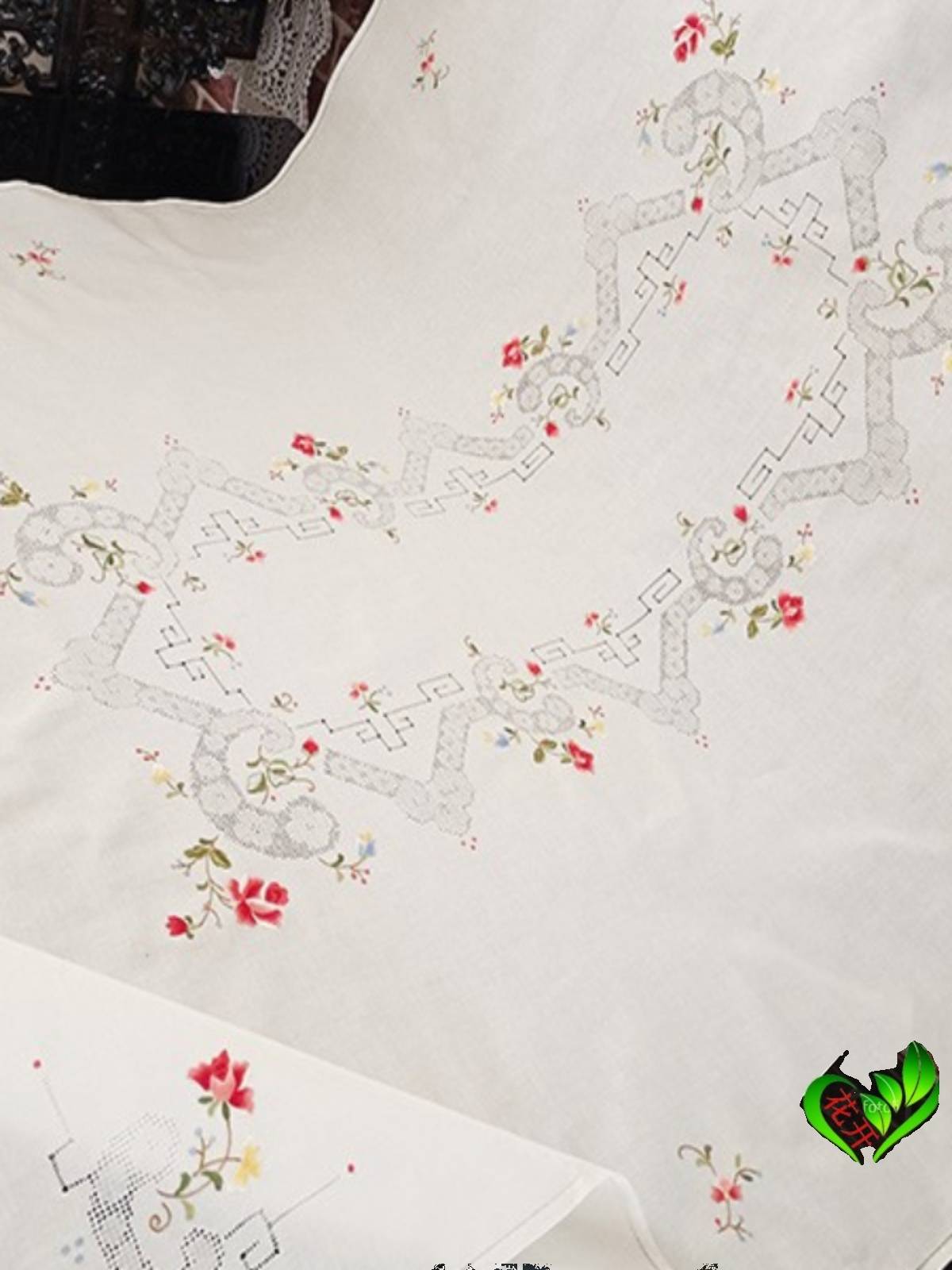 Small fresh cotton hand -embroidered embroidery table cloth cloth