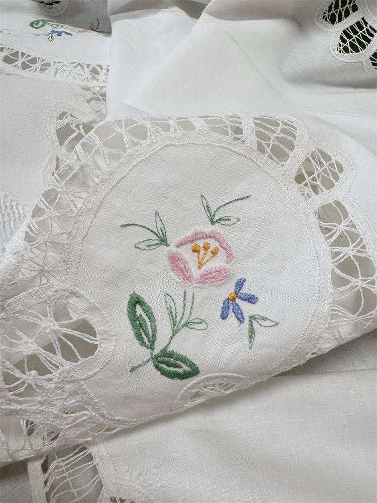 Exporting pastoral cotton embroidered oversized tablecloth