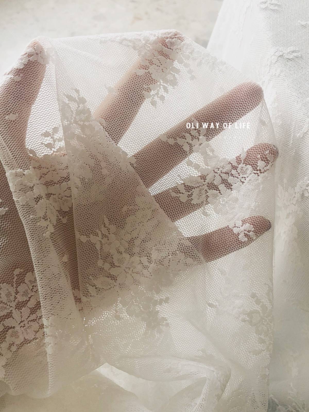 Retro three -dimensional hollow lace plant flower dining tablecloth