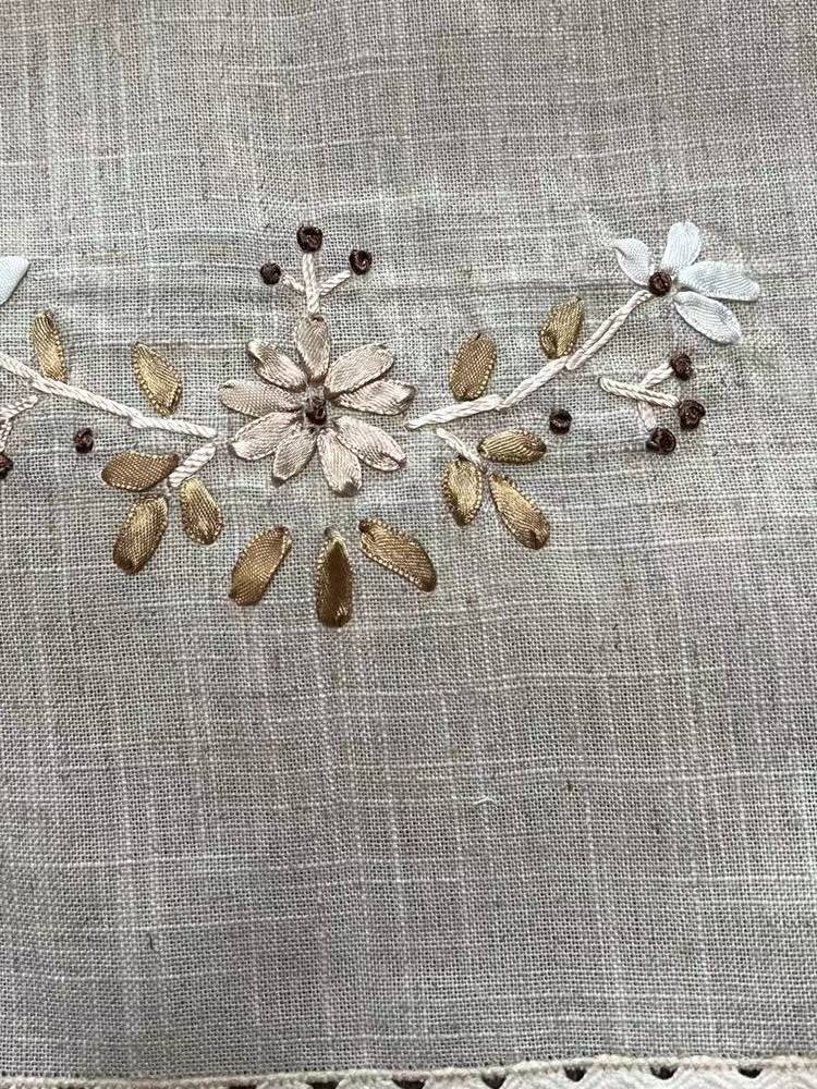 Line (170*270) handmade ribbon embroidered beige handmade silk coffee table cloth tissue