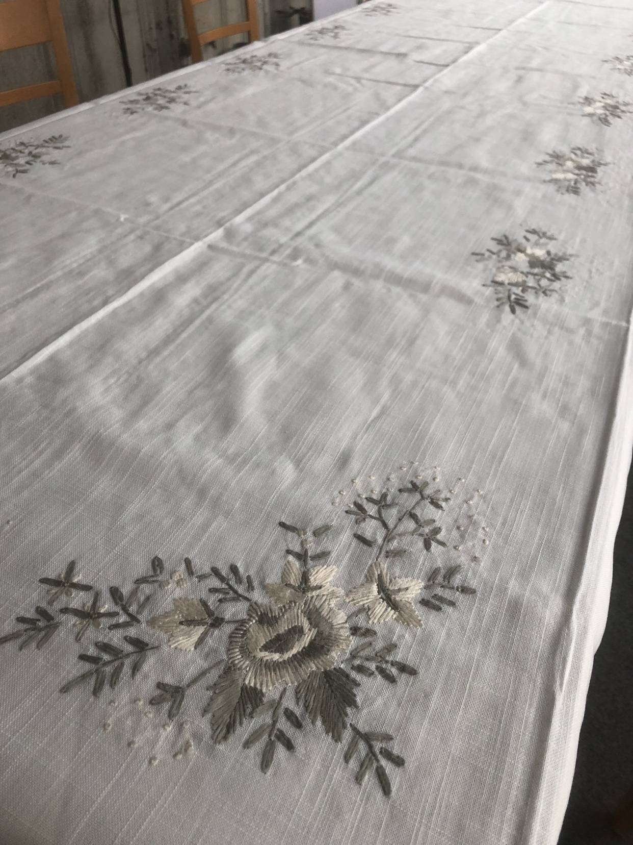 Cotton and linen small tablecloth square tissue house bucket curtain sofa towel scarf bedside cabinet towel white gray embroidery free shipping