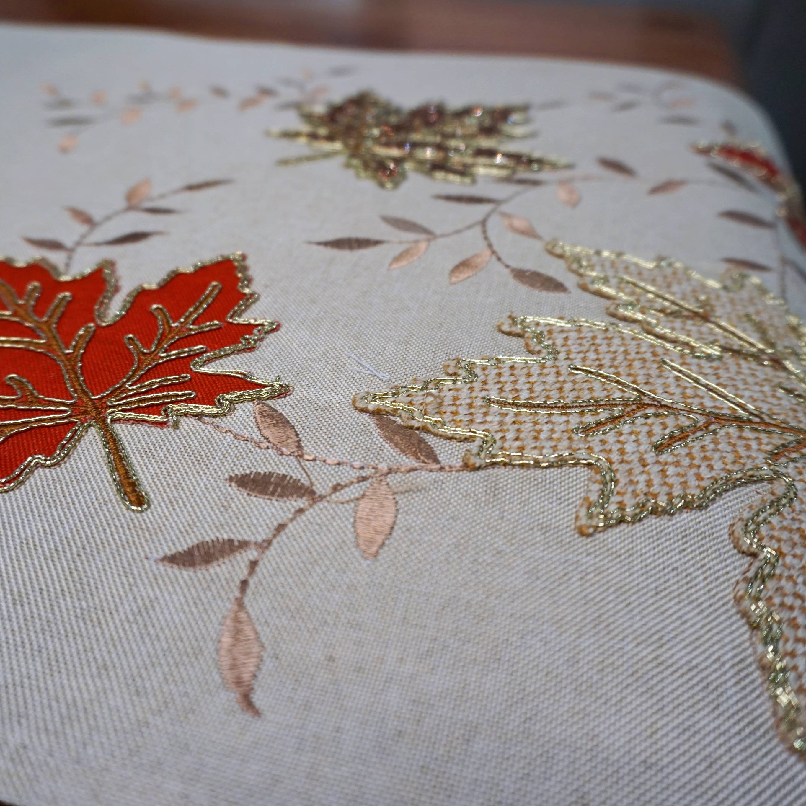 Factory direct selling Nordic style new craft rope embroidery plus embroidery coffee table flag three -dimensional cloth fashion maple leaf tablecloth