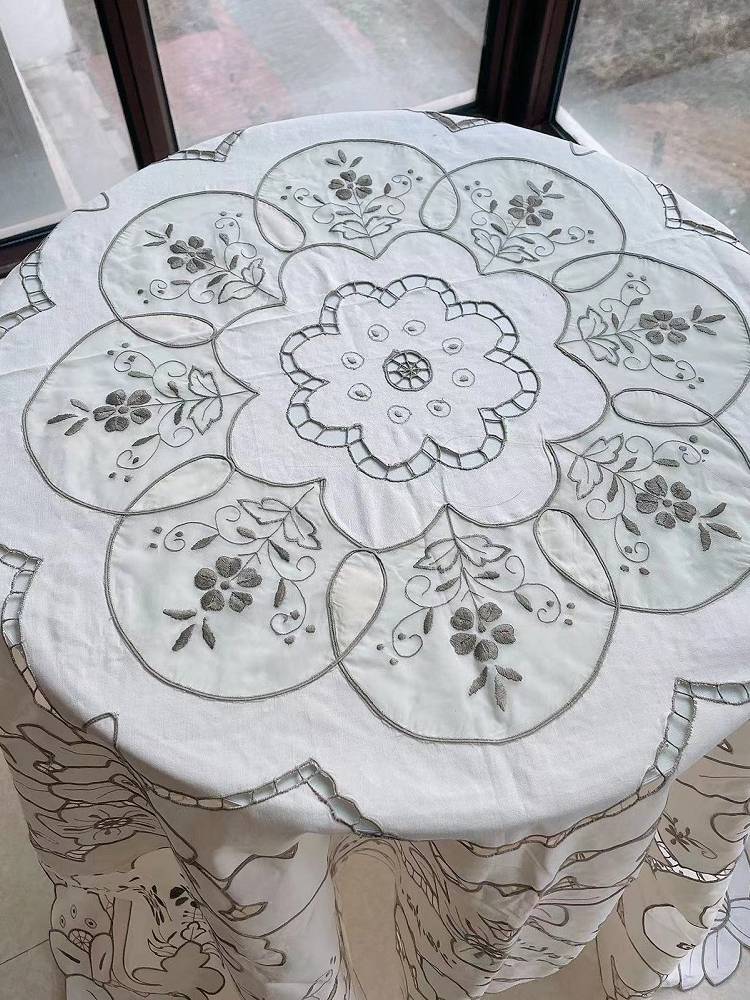 Garden pure cotton hollow small machine embroidered tablecloth
