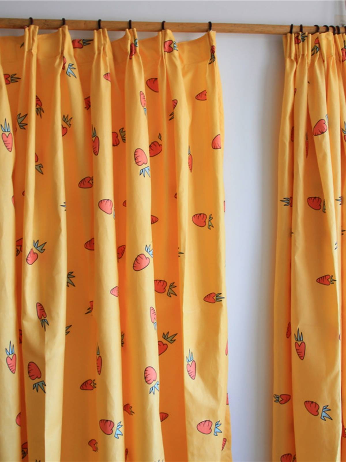 Simple and modern style special offer clearance finished curtain curtain