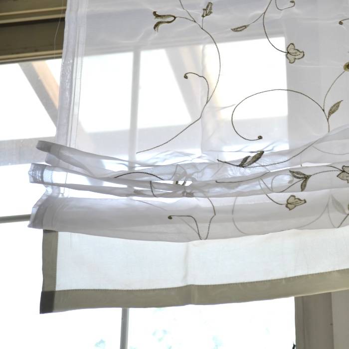 White embroidered curtain stitching partition door curtain