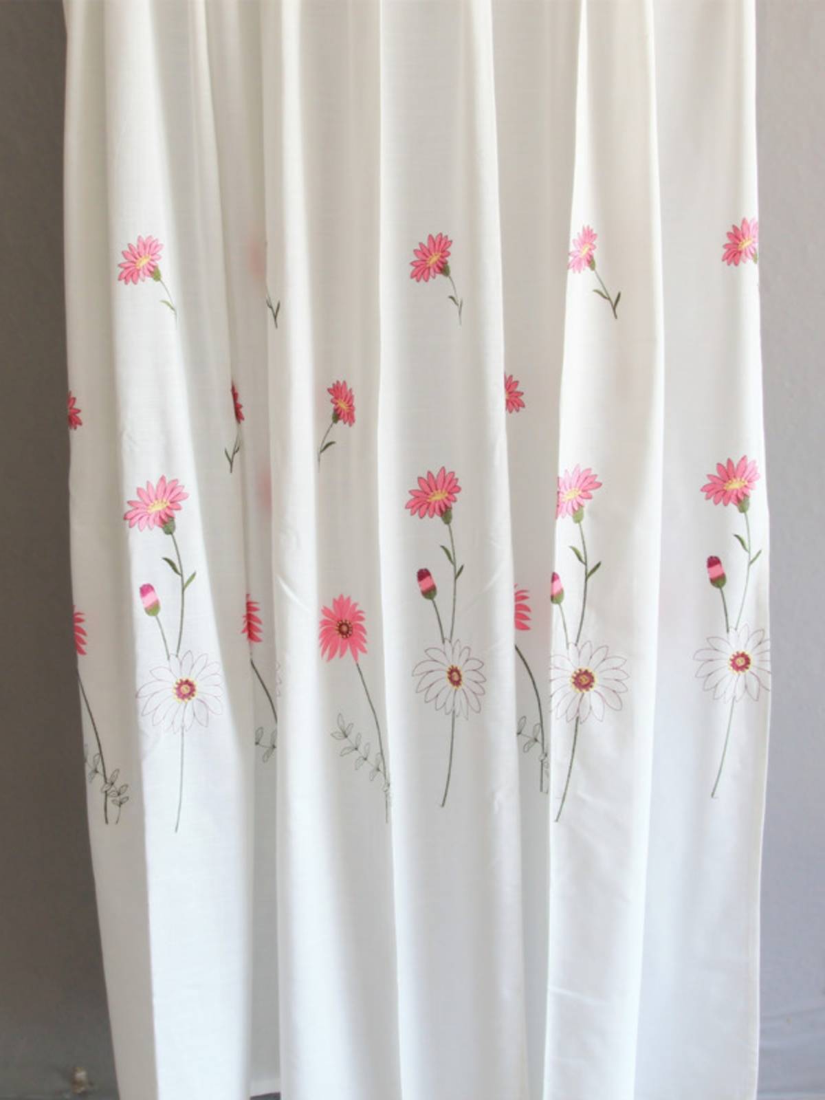 Smooth Simple and Modern Hook Embroidered Curtain