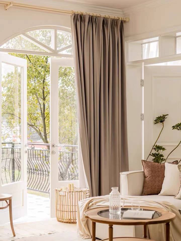 Chongqing Japanese -style wind curtain milk tea color Modern cotton and linen entity high -temperature set curtain installation migration master