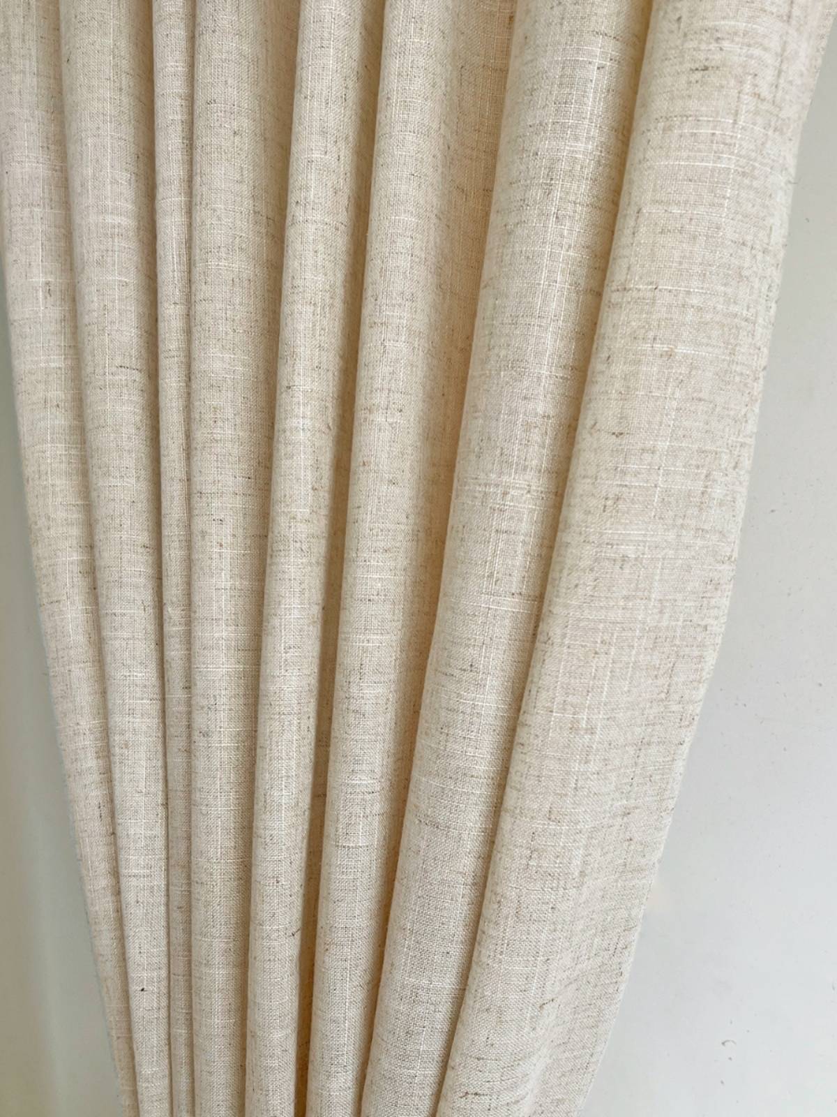 The bedroom linen is not penetrated by Japanese curtains