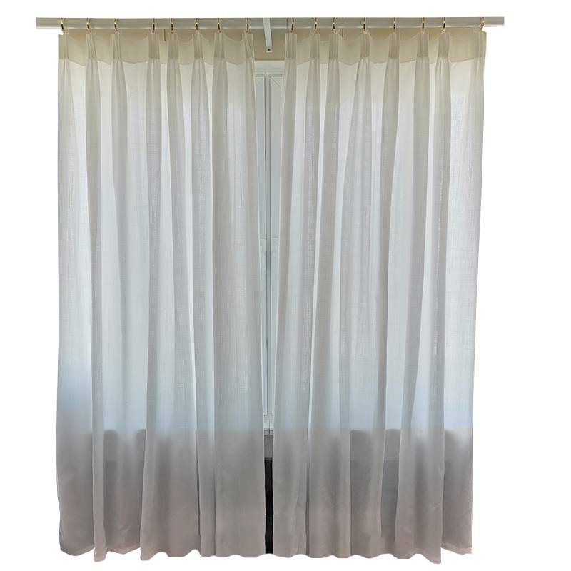 White solid color transmittance is unprepared curtain