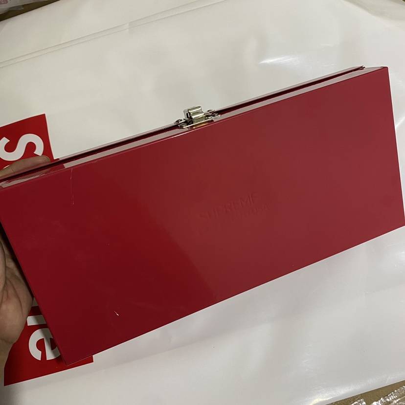 Bad metal Supre tool box red savings box stationery desktop storage box stationery storage