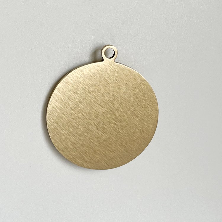 Wholesale Two-Sided Blank Shield Shaped Nameplate Brushed Or Mirror Effect Lettering Metal Plate Brass Dog Tags For Sale