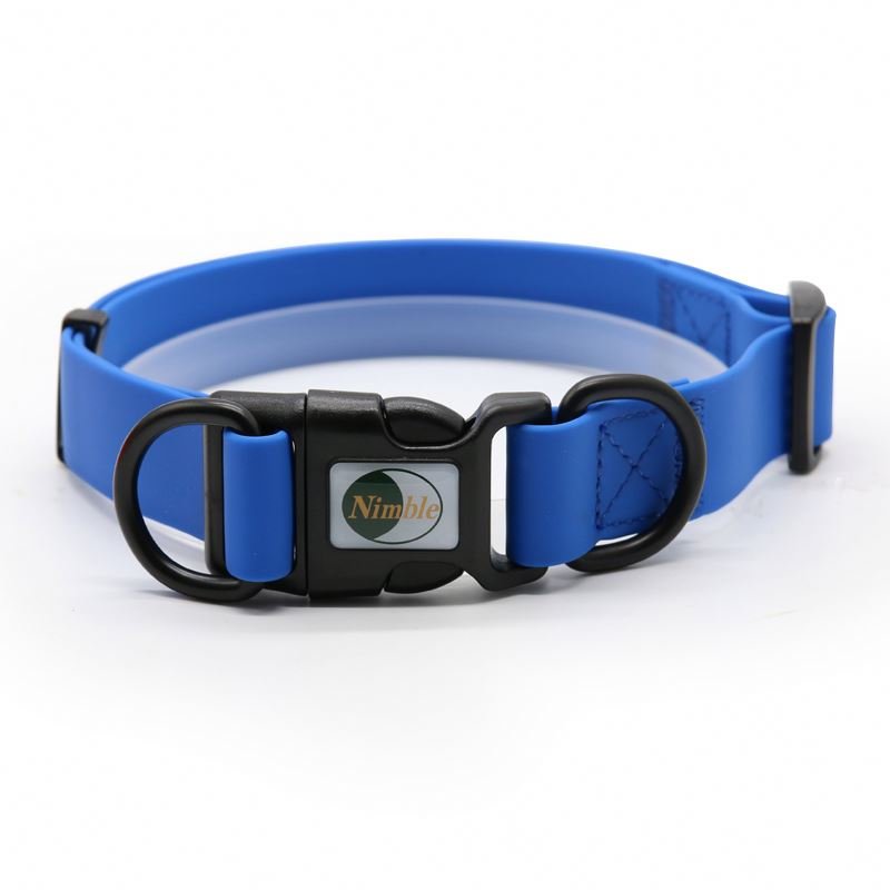Muker Top Seller Christmas Solid Pattern Pvc & Nylon Dog Cat Collars Breakaway Feature Leashes With Other Pet Products