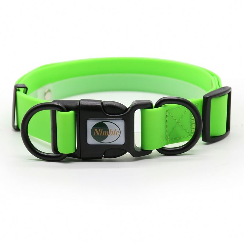 Muker Top Seller Christmas Solid Pattern Pvc & Nylon Dog Cat Collars Breakaway Feature Leashes With Other Pet Products