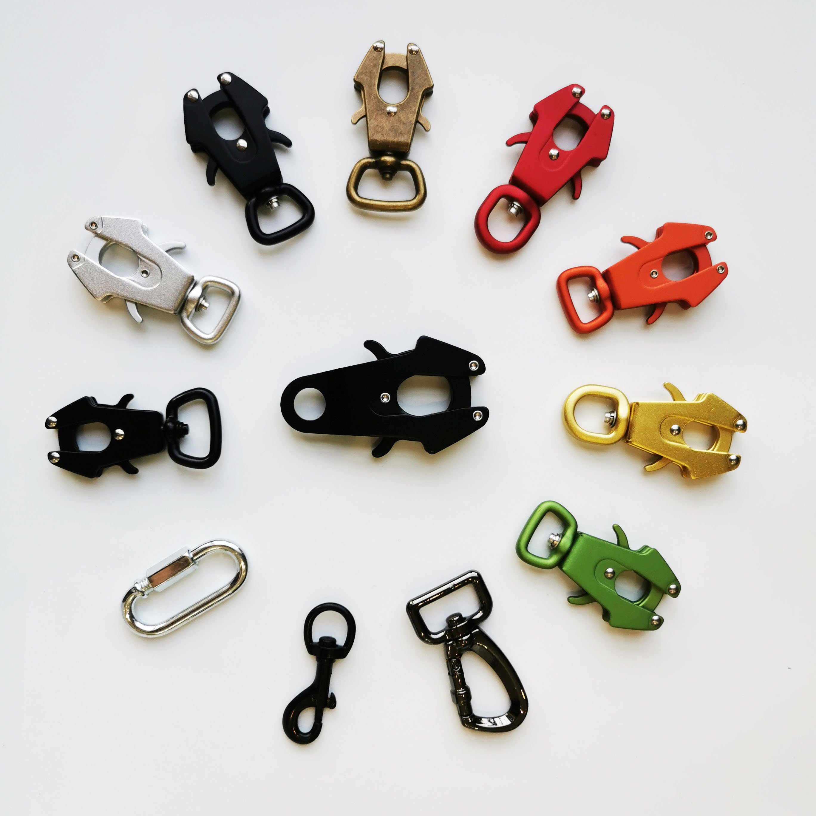 Zinc Alloy Dog Collar Swivel Snap Hook With self-locking function Buckle Metal Carabiner For Pet Swivel Dog Leash